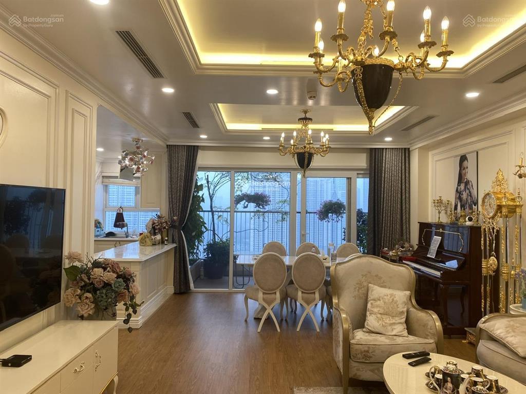Bán căn hộ 2pn, 2wc tại vinhomes d'capitale, giá cực chất 9 tỷ, 70m2, nhiều tiện ích