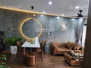 Tôi chính chủ bán căn 95m2 dự án 82 nguyễn tuân, 3 phòng ngủ, giá 9,2 tỷ