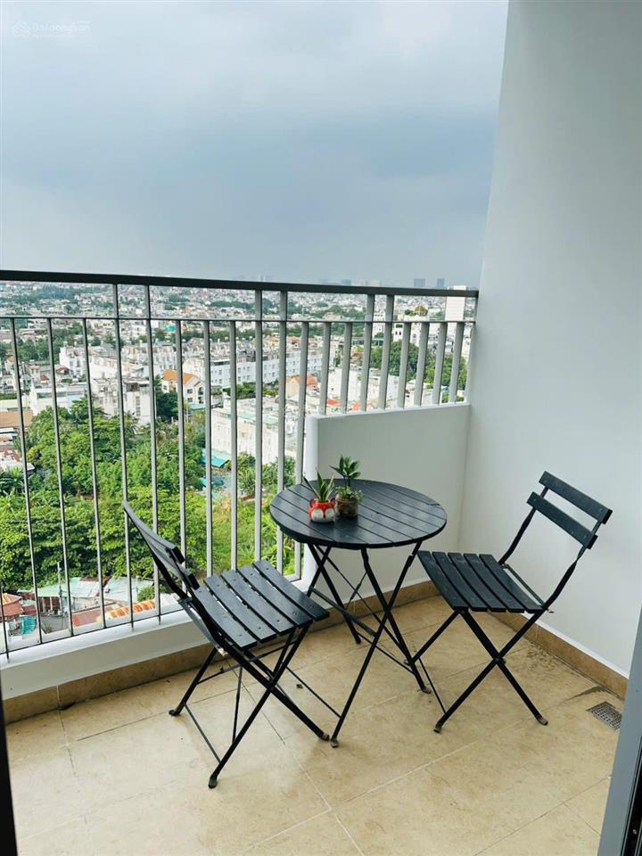 Bán căn hộ 2pn lầu cao, view đẹp ngay gigamall