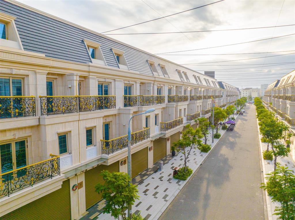 Bán villa shophouse 2 mặt tiền (ngang 8m) sát lotte mart đà nẵng 36 tỷ  cam kết cho thuê 90tr/th.