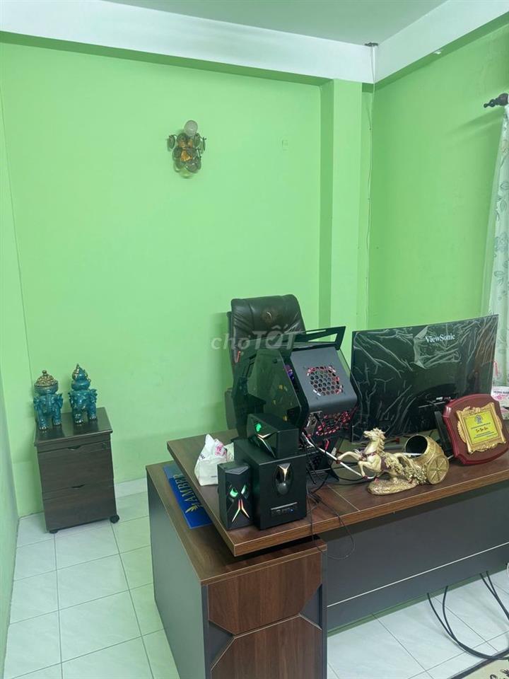Cho thuê nhà nguyên căn CMT8, P. Hoà Hưng