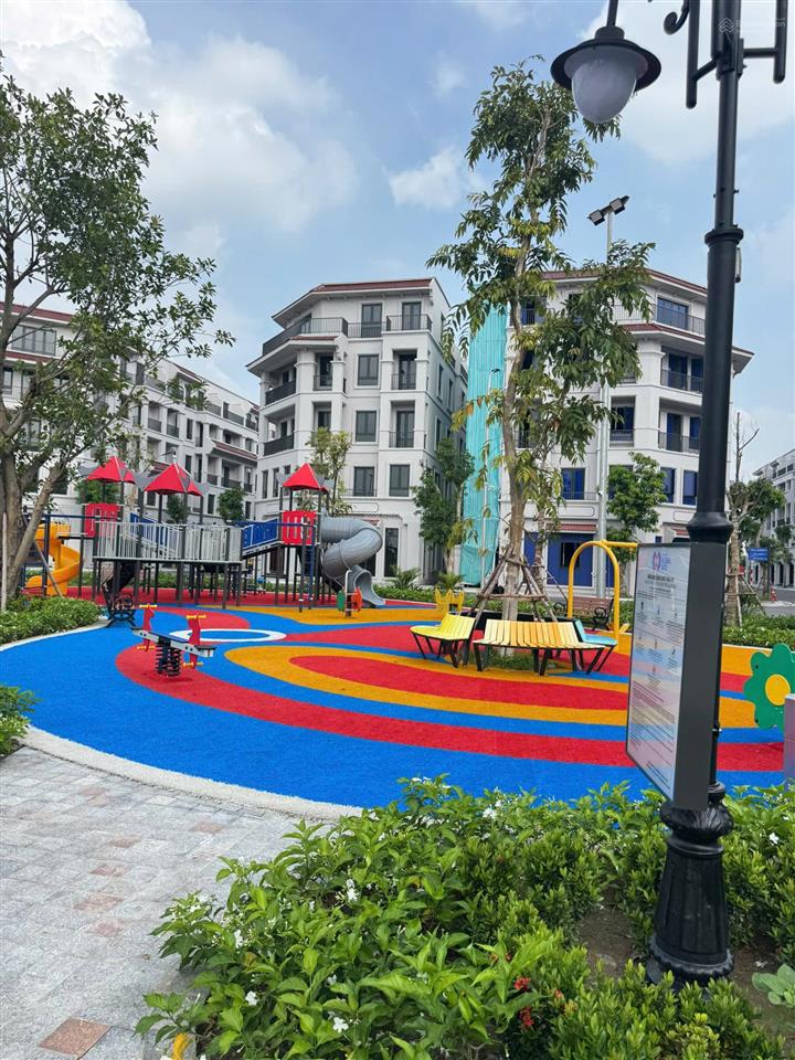 Căn giá hời tại vinhomes cổ loa giá 15,8 tỷ,  0944 369 ***
