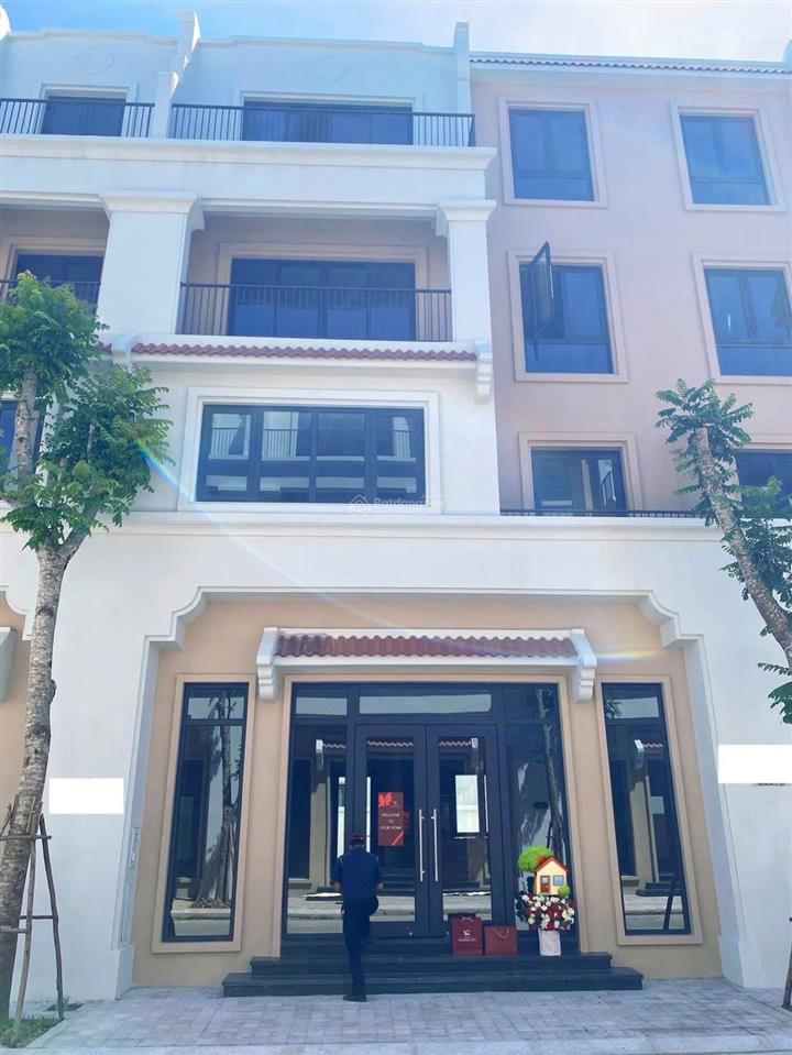 Căn mặt đường to tại vinhomes đan phượng, được vay 70% miễn cả gốc và lãi tới 36 tháng