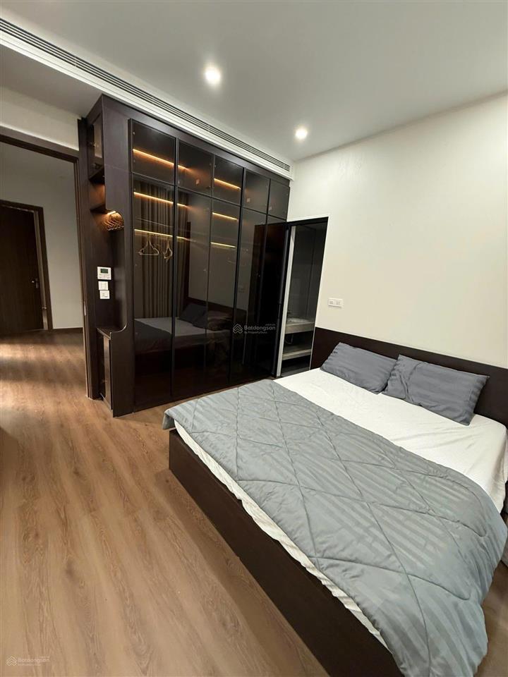 26 triệu/tháng nhà 5 tầng full nội thất thang máy 6 phòng miễn phí bể bơi 4 mùa đảo dừa ocp2