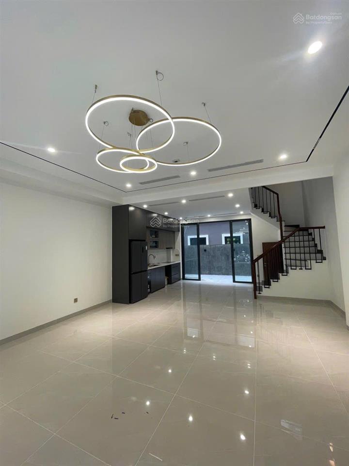 23tr/tháng liền kề phố biển 80m giá tham khảo tốt trong khu vực vinhomes