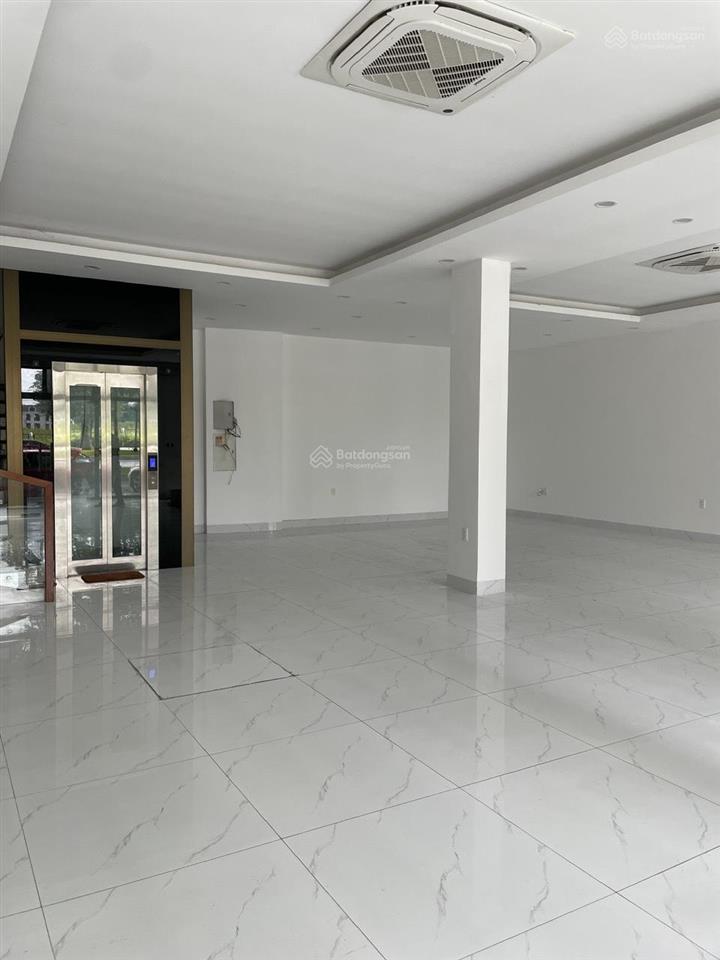 55 triệu/tháng cặp shophouse 2 căn thông 500m sàn, mặt đường 52m vinhomes ocean park 1