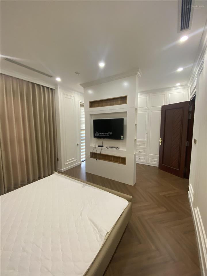 30 triệu/tháng biệt thự song lập full nội thất luxury mới tinh, giá hời vinhomes ocean park gia lâm