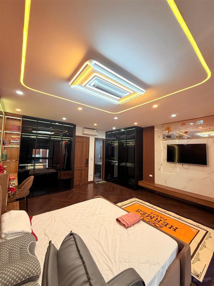 30tr triệu/th hoàn thiện full nội thất 5pn khép kín thang may phố biển 100mvinhomes ocean park 3