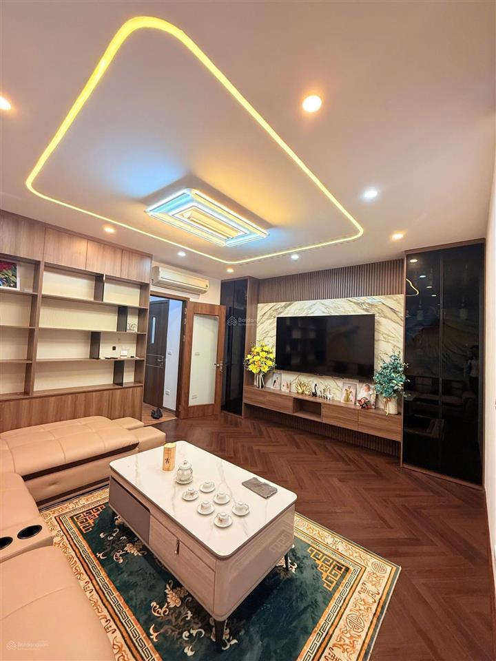 30tr triệu/th hoàn thiện full nội thất 5pn khép kín thang may phố biển 100mvinhomes ocean park 3