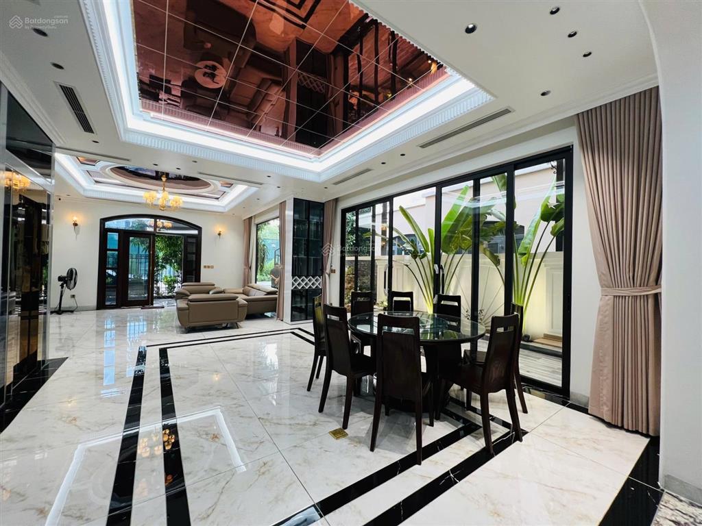 42 triệu/tháng bp song lập 130m, thang máy, 5 phòng ngủ nội thất cao cấp rõ ràng rẻ vin ocp 2