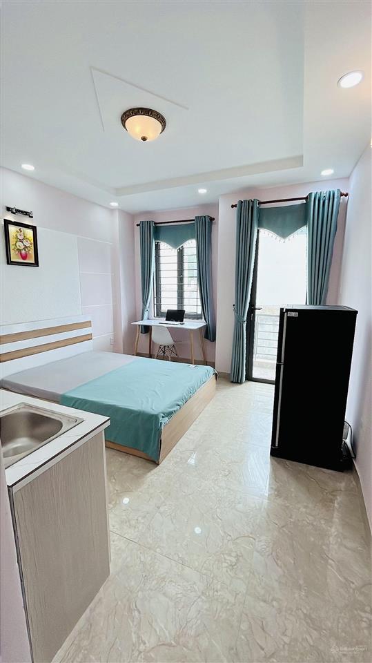 Chính chủ cho thuê phòng ban công mới bình thạnh