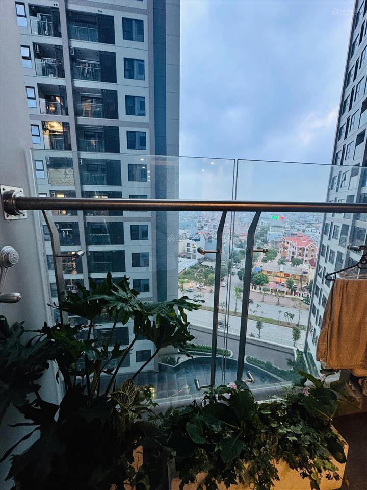 Cho thuê căn hộ 2pn full đồ tòa lotus hoàng huy commerce