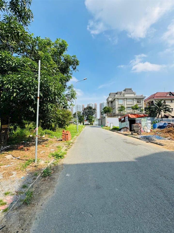 Chủ cần bán gấp 1300m2 đất  32x40m  giá 80tr/m2  khu compound   0931 456 ***