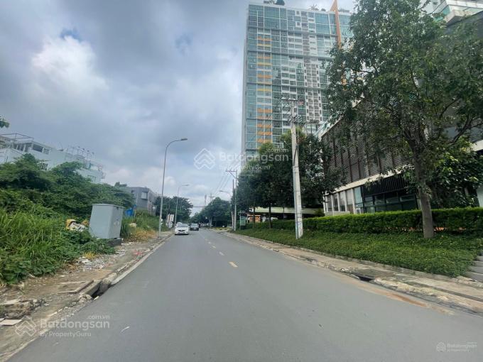 Bán gấp  1300m2 đất biệt thự  80tr/m  khu compound nguyễn duy trinh  gần sông  0931 456 ***