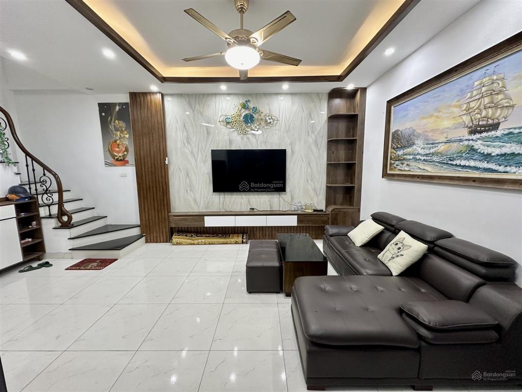 Bán căn nhà riêng cực đẹp tại phường chương mỹ hn, giá 3,55 tỷ, 4 tầng, dt 33m2, 2pn, 3wc, gần ô tô
