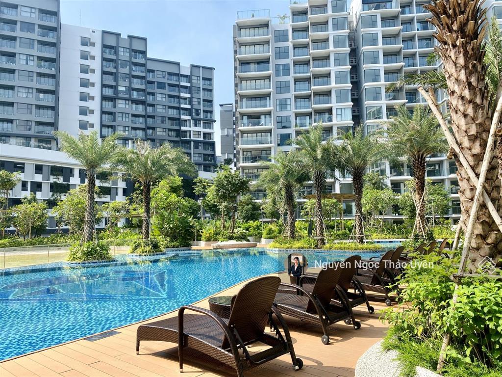 Căn góc centery ban công dài view công viên 16ha  giá 10 tỷ kèm ô xe