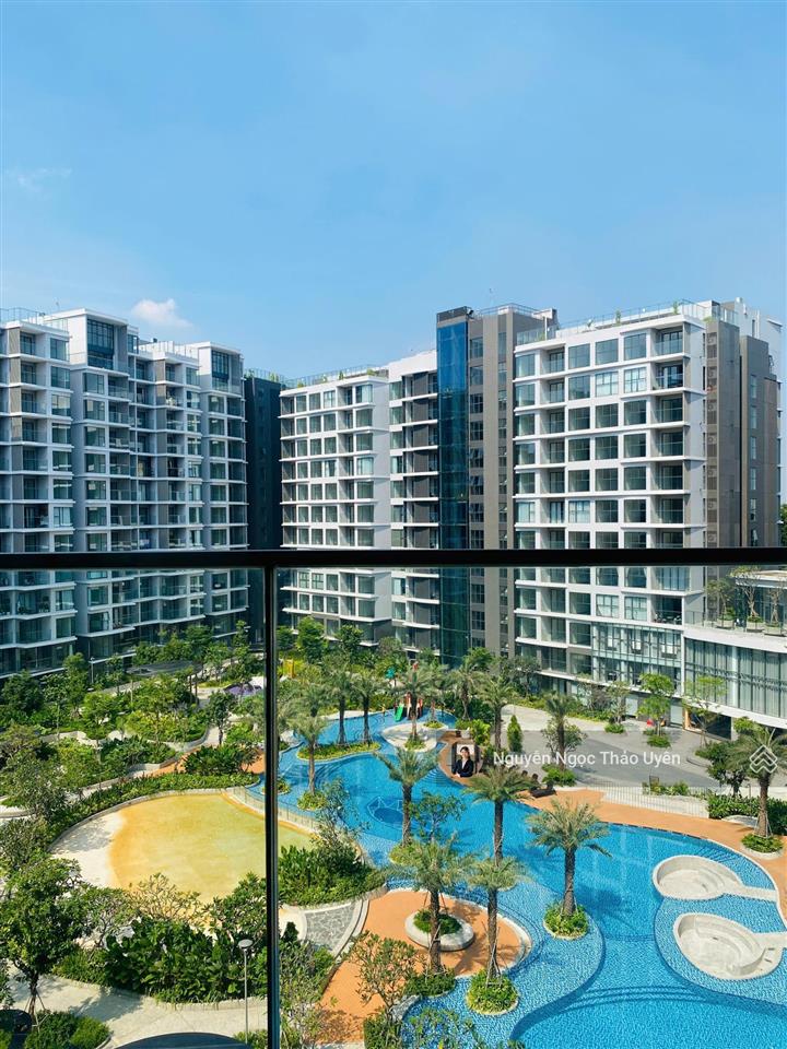 Căn góc centery ban công dài view công viên 16ha  giá 10 tỷ kèm ô xe