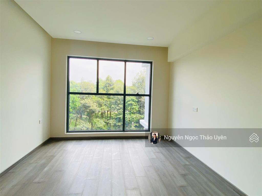 Căn góc centery ban công dài view công viên 16ha  giá 10 tỷ kèm ô xe