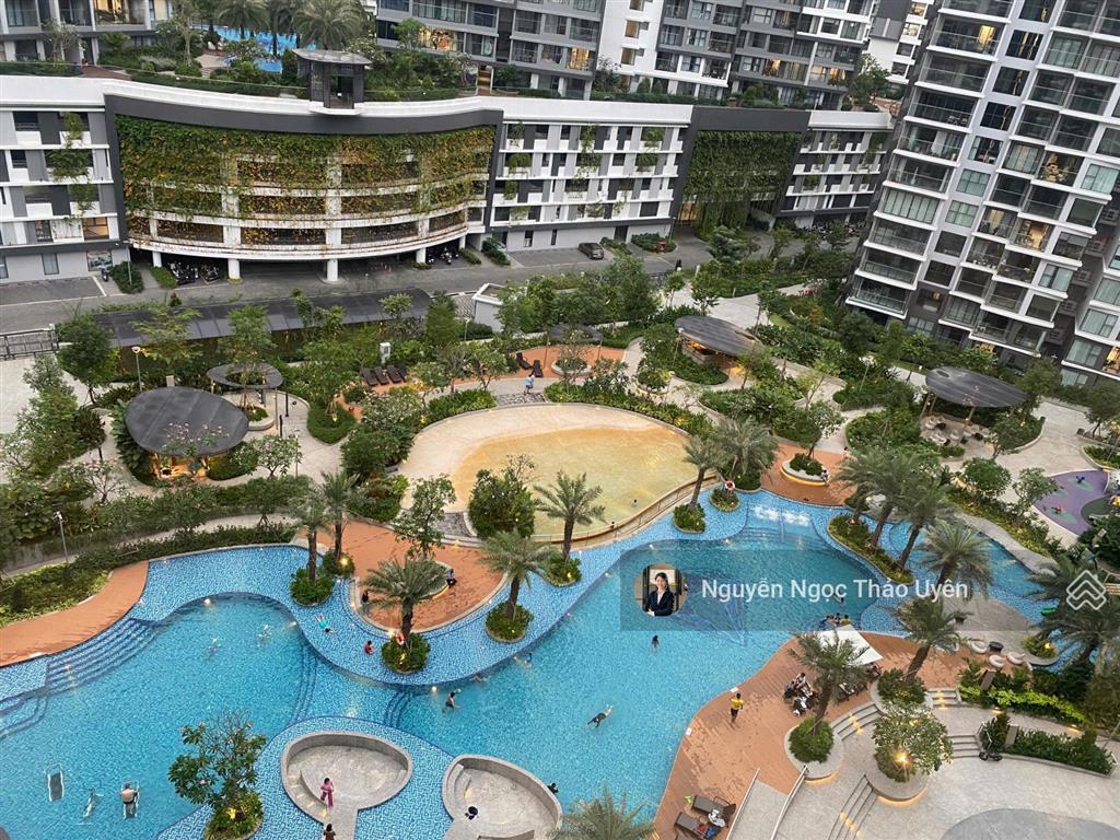 Căn góc centery ban công dài view công viên 16ha  giá 10 tỷ kèm ô xe