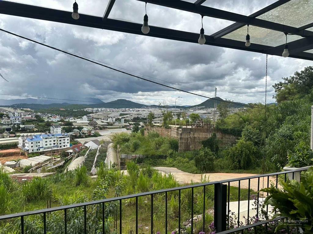 Mặt tiền kinh doanh đường trinh hoài đức, view đồi núi và nhà đèn