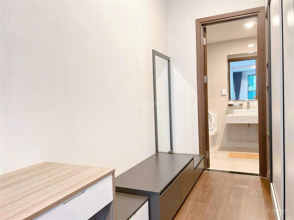 Bán 2pn cc saigon royal 35 bến vân đồn, phường 12, quận 4 diện tích 81m2 2pn 2wc full nội thất