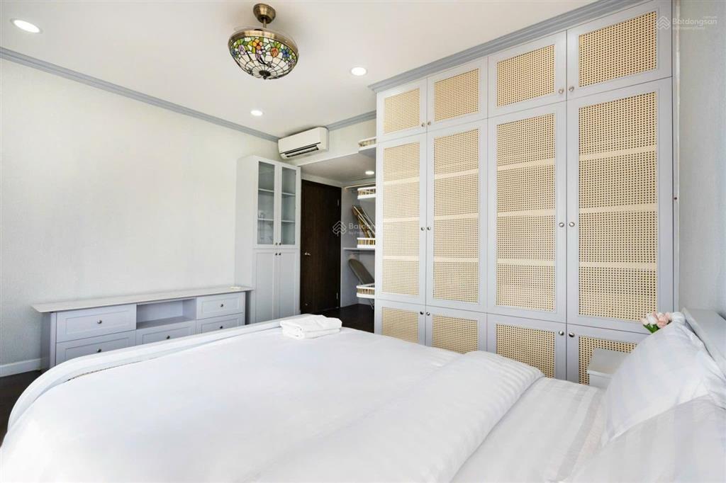 Cho thuê 3pn cc saigon royal 35 bến vân đồn, phường 12, quận 4 diện tích 105m2 3pn 2wc