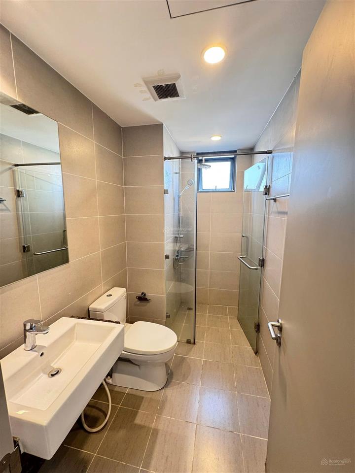 Cho thuê 3pn cc the gold view 346 bến vân đồn, quận 4 !