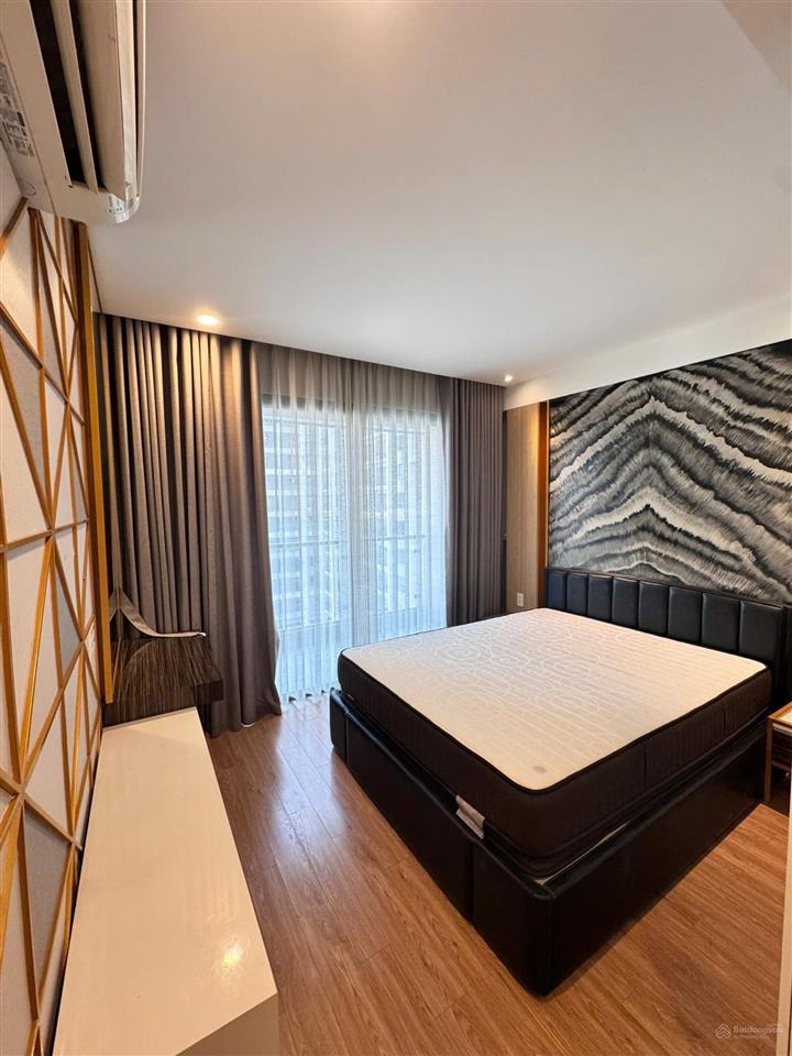 Cho thuê 3pn cc the gold view 346 bến vân đồn, quận 4 !