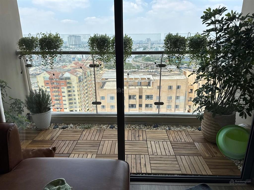 Bán căn hộ 2pn cc the gold view 346 bến vân đồn, quận 4