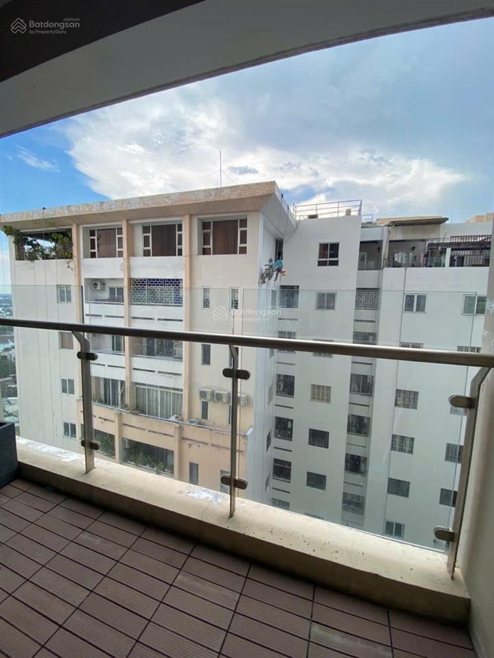 Bán căn hộ 2pn cc the gold view 346 bến vân đồn, quận 4 diện tích 80,7m² 2pn 2wc có nội