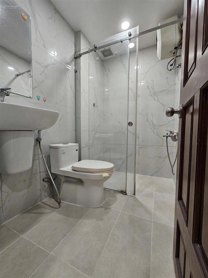 Bán 2pn cc khánh hội 3 360g bến vân đồn, p1, quận 4 diện tích  75m² 2pn 2wc có nội thất nh