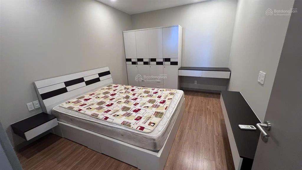 Cho thuê 2pn cc the gold view 346 bến vân đồn, quận 4! diện tích 92m² 2pn 2wc cho thuê