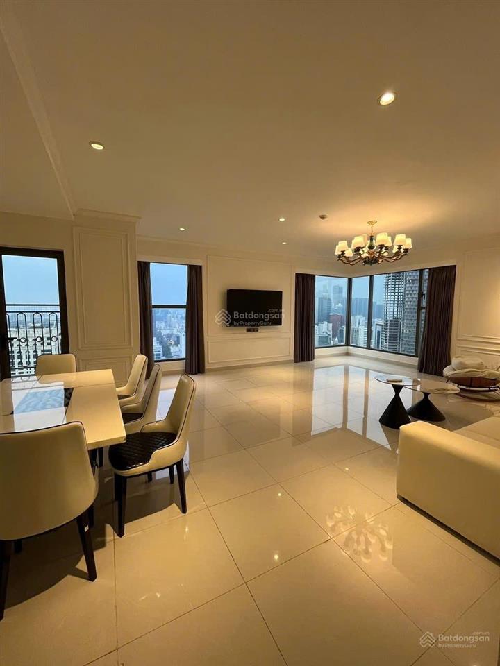 Cho thuê 3pn chung cư saigon royal 35 bến vân đồn, phường 12, quận 4