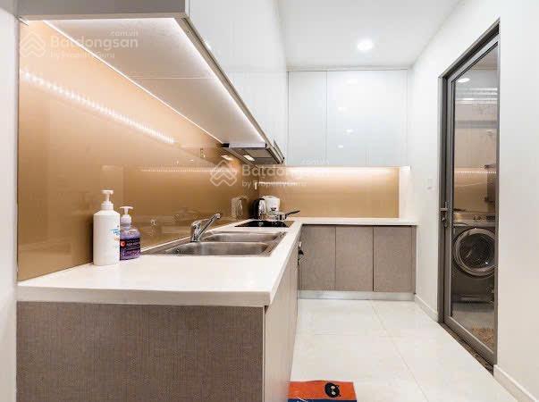 Cho thuê 3pn cc millennium 132 đường bến vân đồn, phường 6, quận 4. diện tích 100m2, 3pn, 2wc, f