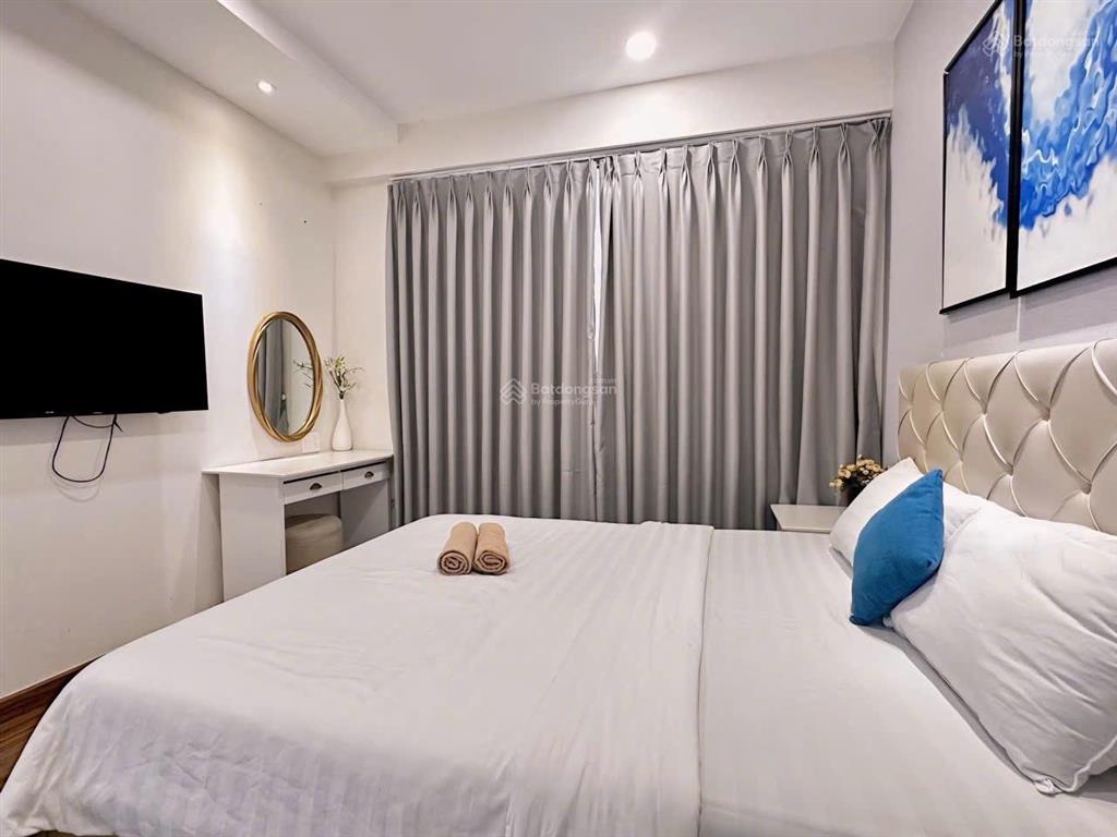 Bán căn hộ 2pn cc the gold view 346 bến vân đồn, quận 4 diện tích 77m2 2pn 2wc có nội thất