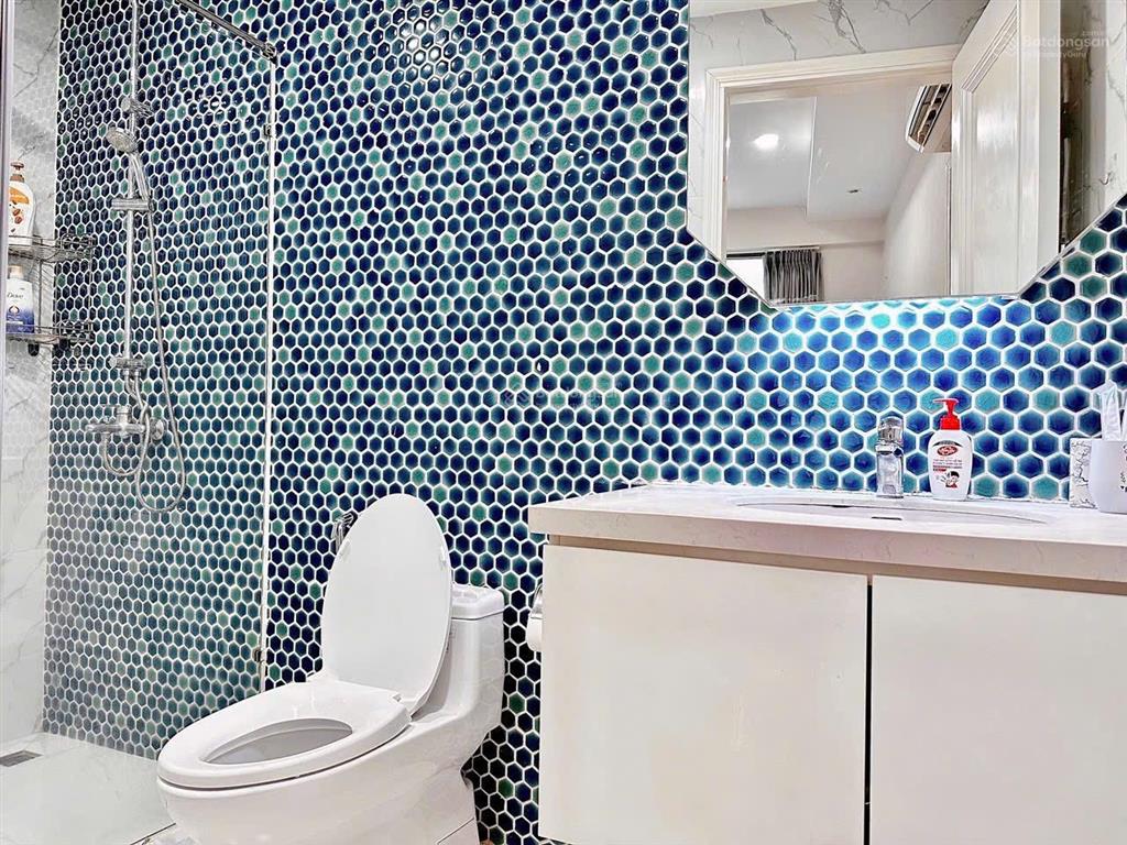 Bán căn hộ 2pn cc the gold view 346 bến vân đồn, quận 4 diện tích 77m2 2pn 2wc có nội thất