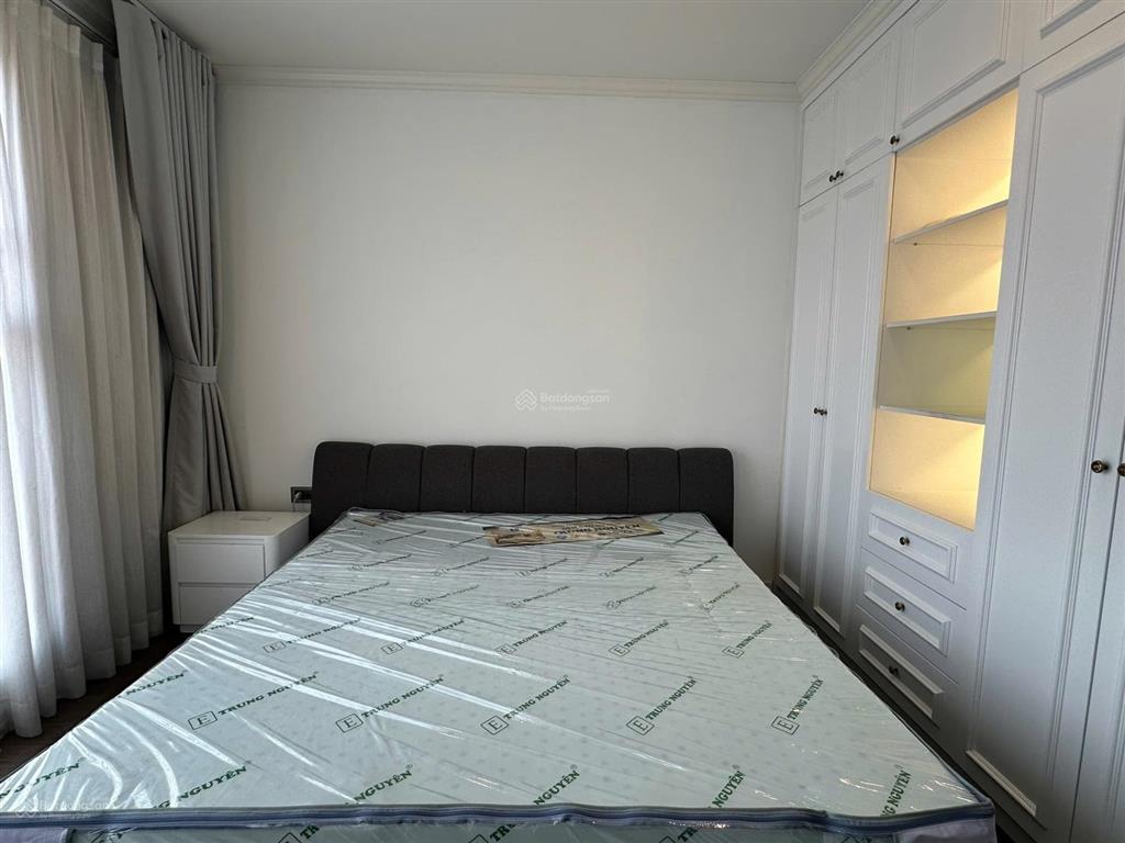 Cho thuê 3pn chung cư saigon royal 35 bến vân đồn, phường 12, quận 4 diện tích 117m2 3pn 2wc