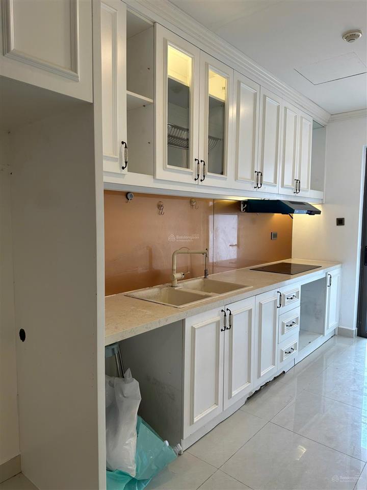 Cho thuê 3pn chung cư saigon royal 35 bến vân đồn, phường 12, quận 4 diện tích 117m2 3pn 2wc