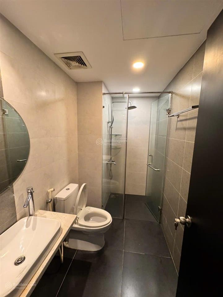 Cho thuê 2pn cc the gold view 346 bến vân đồn, quận 4! diện tích 81m2 2pn 2wc full nội thất