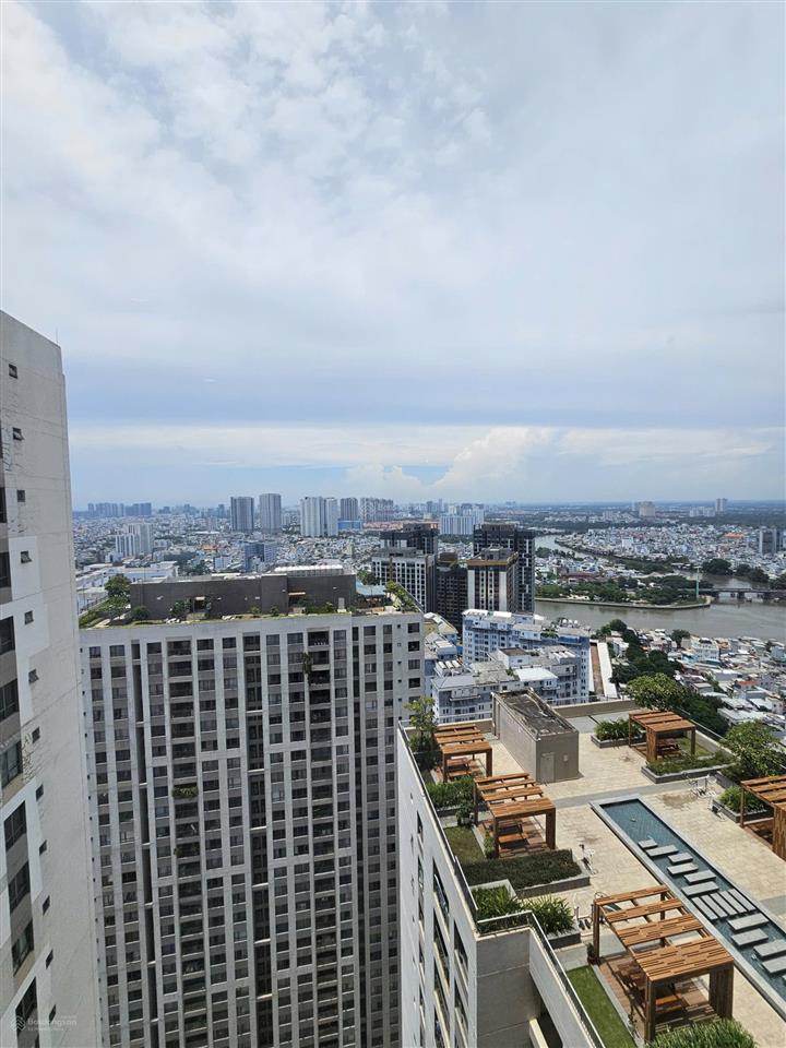Bán căn hộ 2pn chung cư the gold view 346 bến vân đồn, quận 4 diện tích 68m2 2pn 1wc có