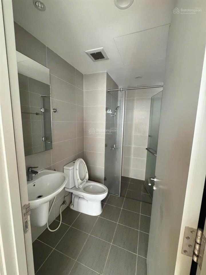 Cho thuê 2pn cc the gold view 346 bến vân đồn, quận 4! diện tích 65m2 2pn 1wc full nội th