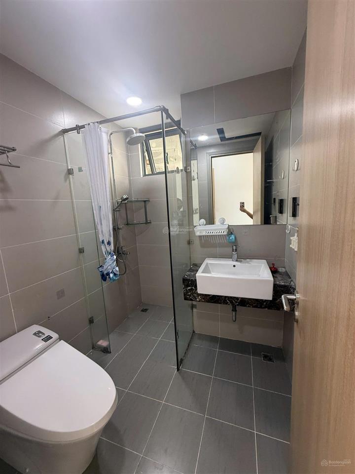 Bán căn hộ 2pn cc the gold view 346 bến vân đồn, quận 4 diện tích 92m2 2pn 2wc có nội thất