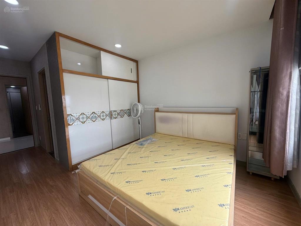 Bán căn hộ 2pn cc the gold view 346 bến vân đồn, quận 4 diện tích 92m2 2pn 2wc có nội thất