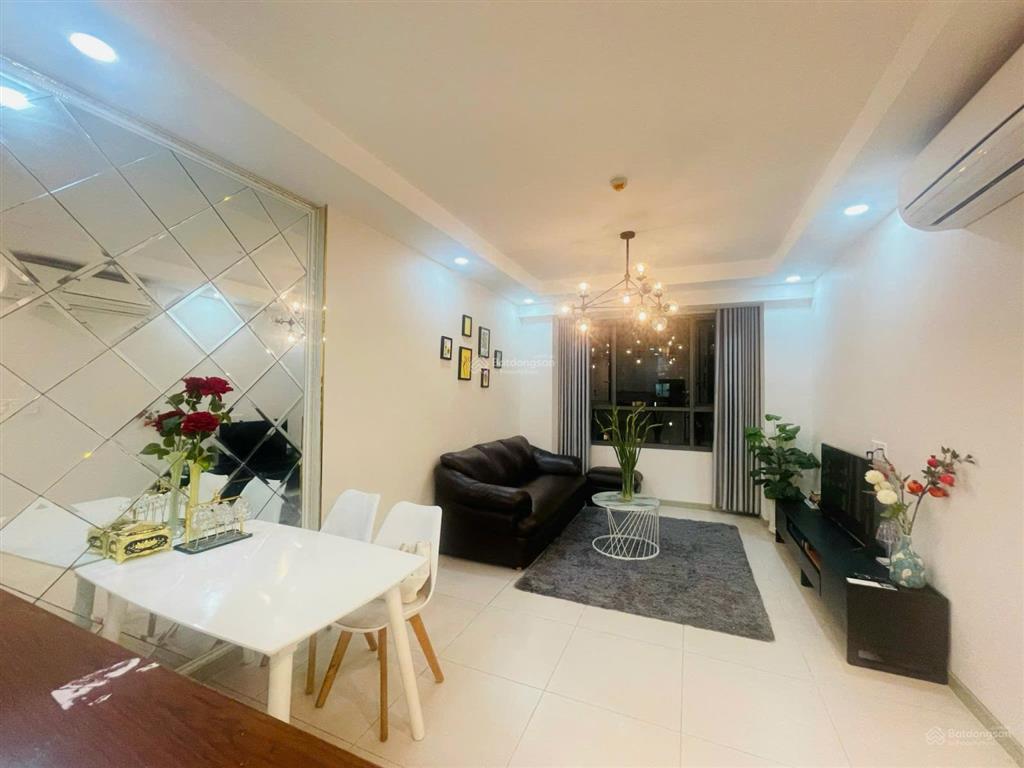 Cho thuê 2pn cc the gold view 346 bến vân đồn, quận 4! diện tích 68m2 2pn 1wc full nội thất