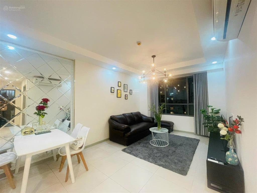 Cho thuê 2pn cc the gold view 346 bến vân đồn, quận 4! diện tích 68m2 2pn 1wc full nội thất