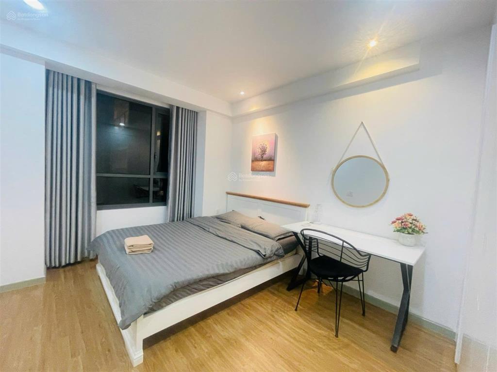 Cho thuê 2pn cc the gold view 346 bến vân đồn, quận 4! diện tích 68m2 2pn 1wc full nội thất