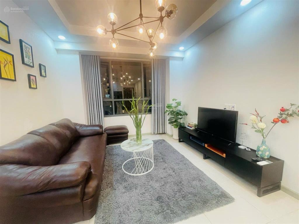 Cho thuê 2pn cc the gold view 346 bến vân đồn, quận 4! diện tích 68m2 2pn 1wc full nội thất