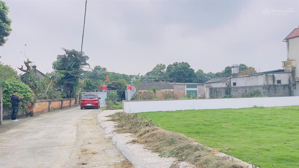 Cần bán 100m2 full thổ cư tại phú cát, hà nội gần đường dh09 vị trí đẹp, đất vuông vắn, full thổ
