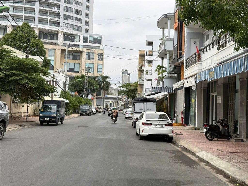 Bán gấp nhà đẹp mặt tiền 127 nguyễn bỉnh khiêm  152m2  vạn thạnh  35.5 tỷ  sát biển.phí cho mg.