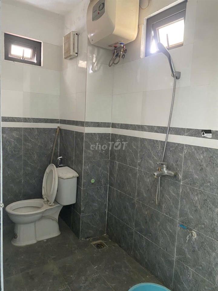 Cho thuê Phòng khép kín, mặt đường Thạch Bàn